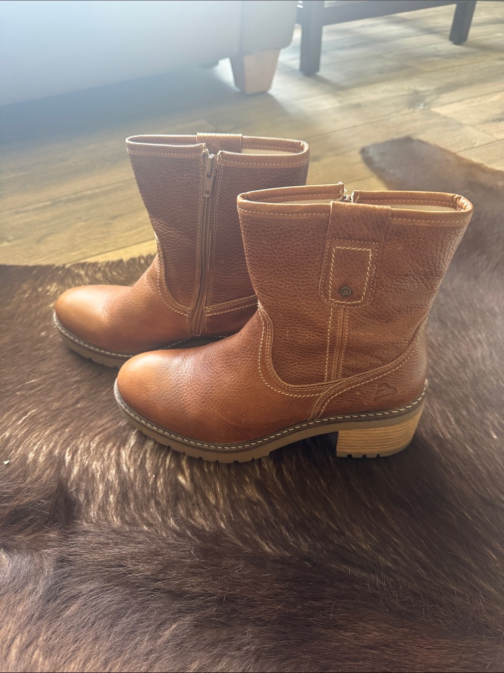 Bull Boxer Brown Leather Mid-Calf Zip Boots. Size 10.